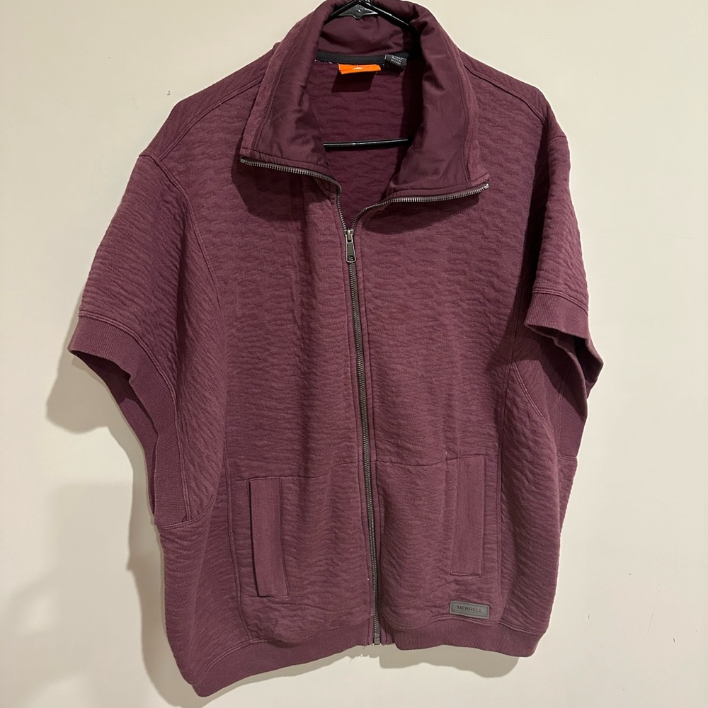 Women’s Merrell M Half Sweatshirt.